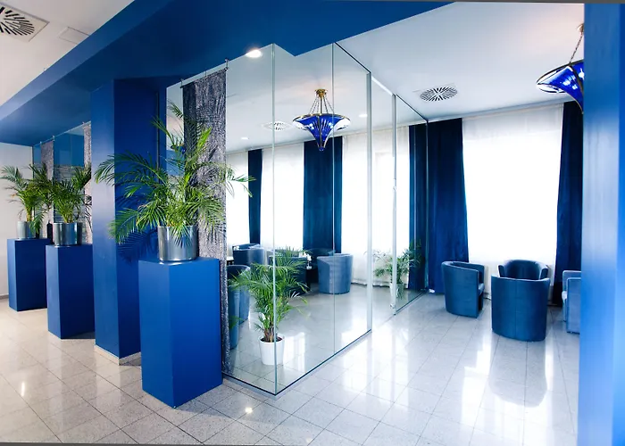 Lenas Donau Hotel