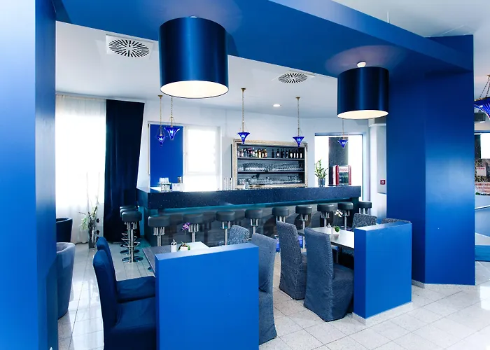 Lenas Donau Hotel 3*