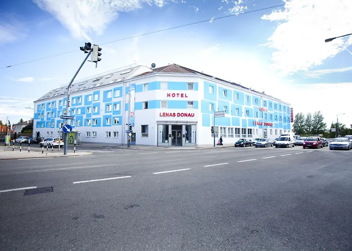 Hotel Lenas Donau 3*