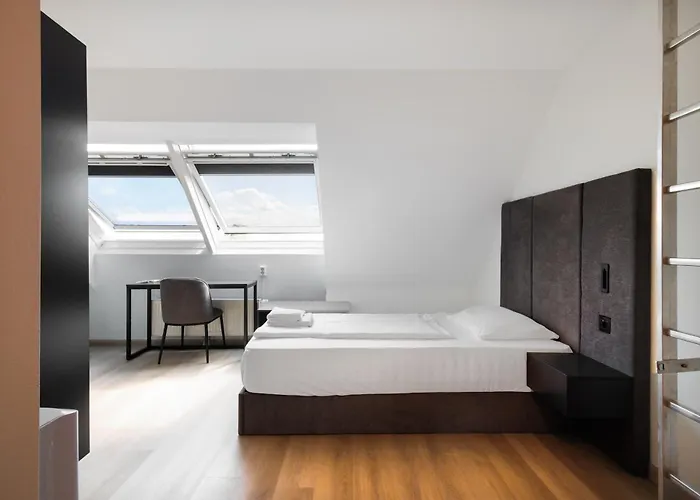 Lenas Donau Hotel
